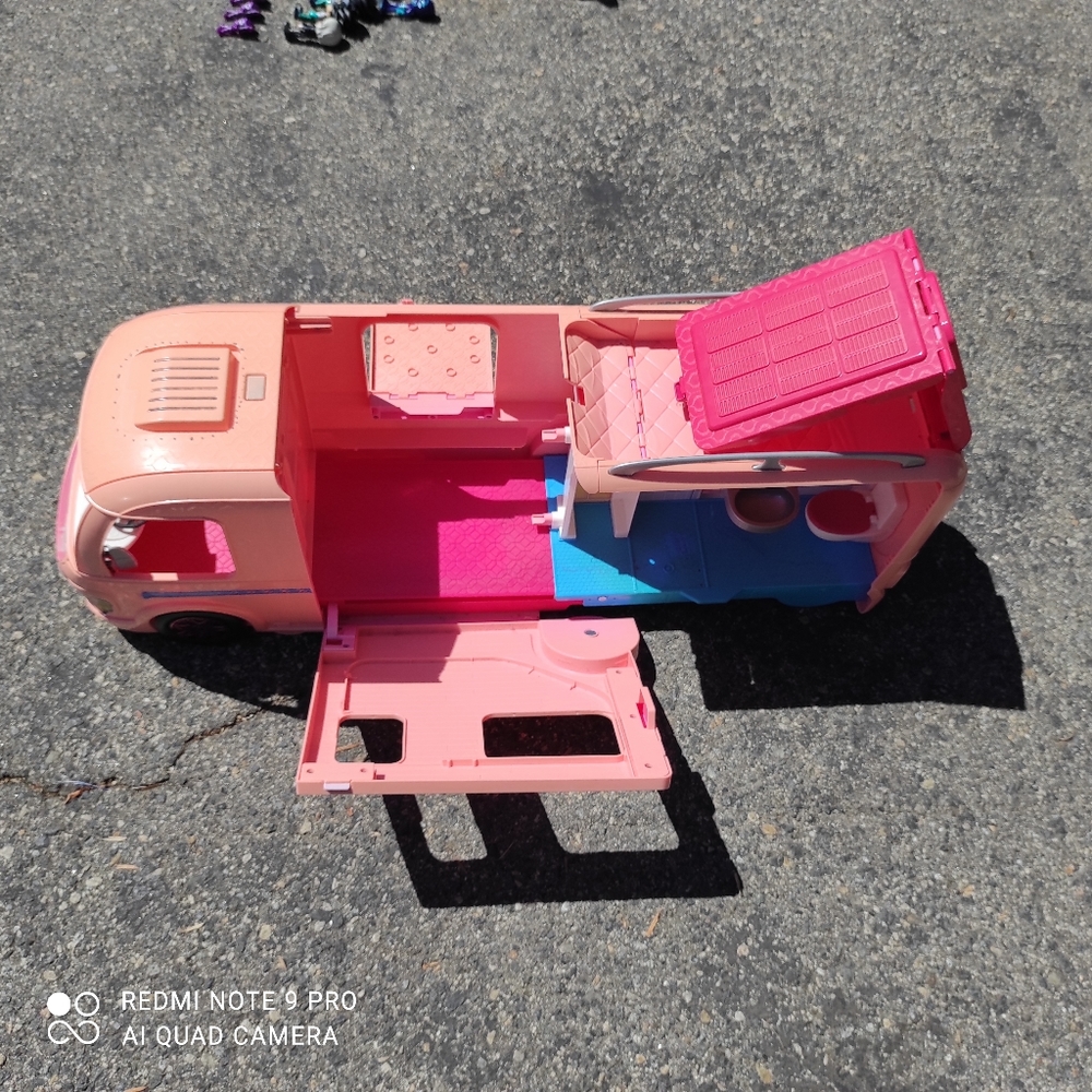 Barbie Camper Van